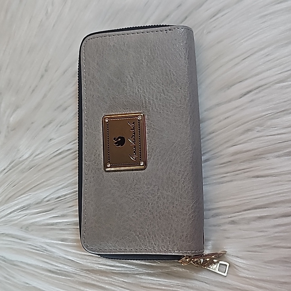 Gloria Vanderbilt Wallet - Gray - GUC